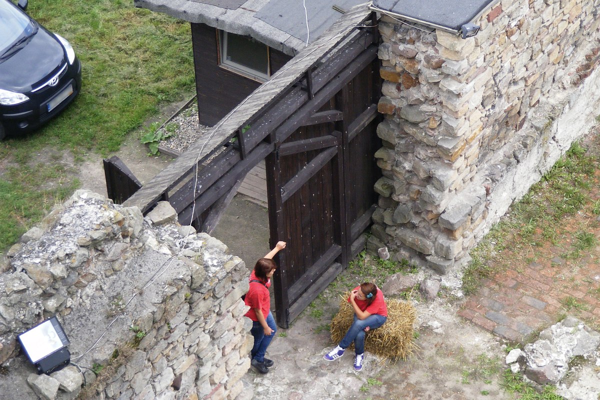 Ruiny zamku w Chudowie z powietrza &#8211; film